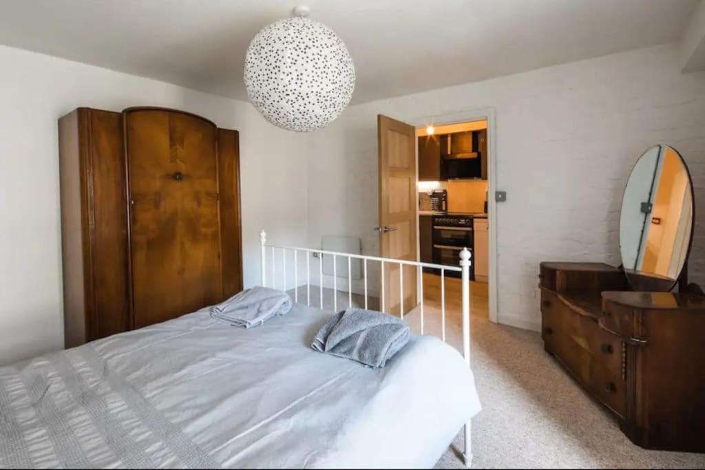 Spacious 2 Bedroom Apartment Near Seafront Penzance Kültér fotó