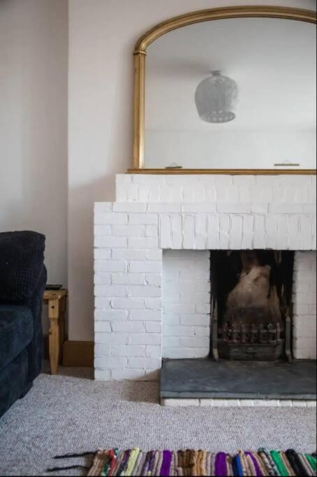 Spacious 2 Bedroom Apartment Near Seafront Penzance Kültér fotó