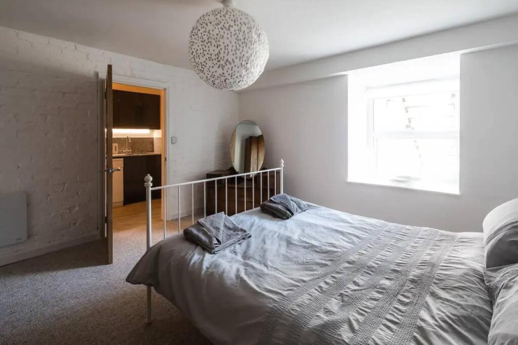 Spacious 2 Bedroom Apartment Near Seafront Penzance Kültér fotó