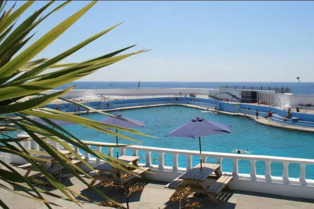 Spacious 2 Bedroom Apartment Near Seafront Penzance Kültér fotó